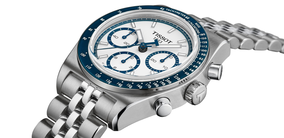 годинник Tissot PR516 Automatic Chronograph з білим циферблатом — вигляд під кутом