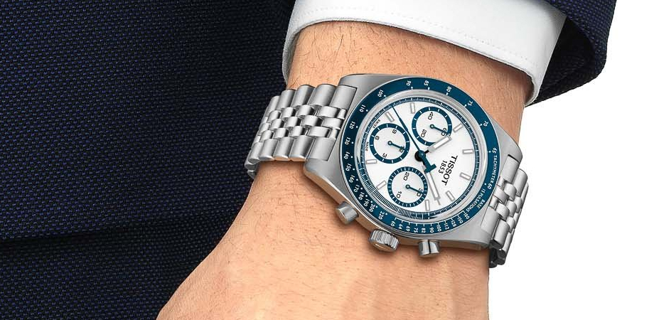 годинник Tissot PR516 Automatic Chronograph з білим циферблатом на зап’ясті