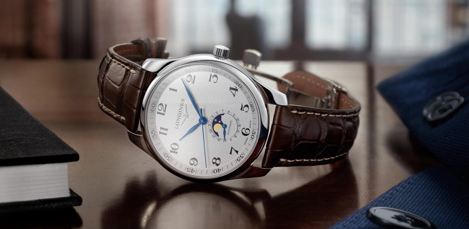 циферблату з ускладненням Moonphase