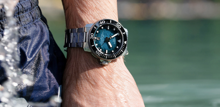 Годинник Tissot Seastar 2000 Professional Powermatic 80 T120.607.37.041.00 на руці