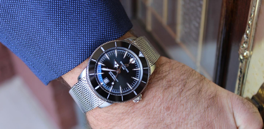 Годинник Breitling Superocean Heritage B31 Automatic 40 AB3110241B1A1 на руці