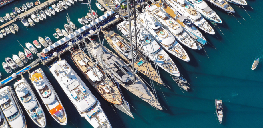 часы Ulysse Nardin Diver Chronograph Monaco Yacht Show & Marine Mega Yacht