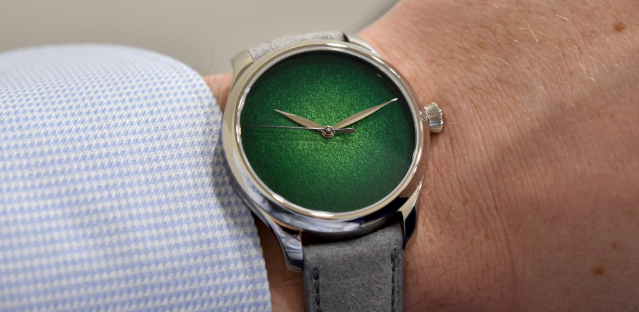 часы H. Moser & Cie Endeavor Center Seconds Concept Lime Green