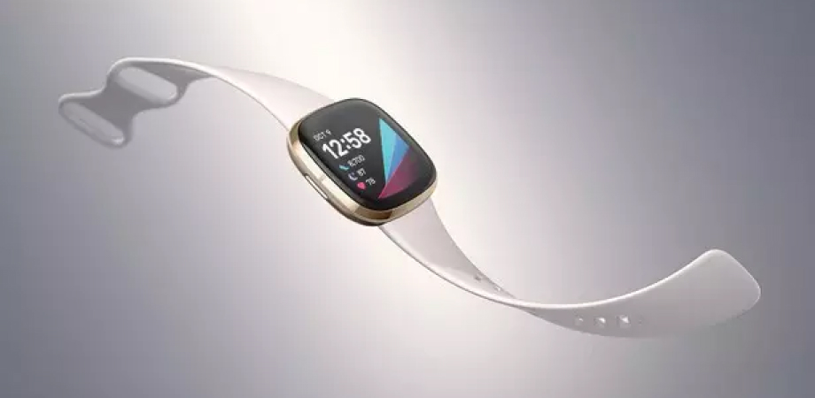 смарт-часы Fitbit Sense