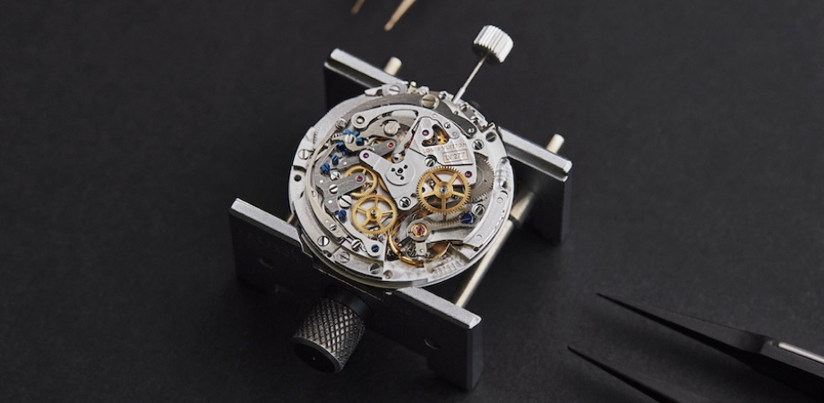 годинник Louis Vuitton Tambour Twenty - механізм