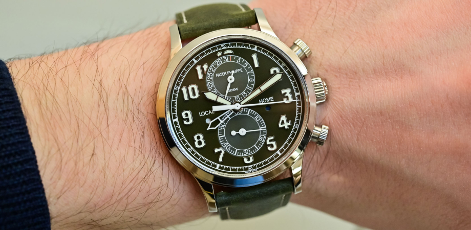 часы Patek Philippe Calatrava Pilot Travel Time Chronograph 5924G на руке