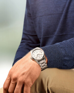 Годинник Longines Spirit L3.810.4.73.6